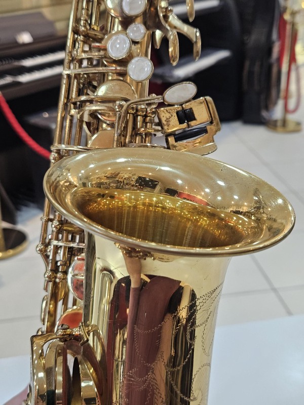 Sax Alto Hofma HSA400 Laqueado usado (Desgastes no banho)