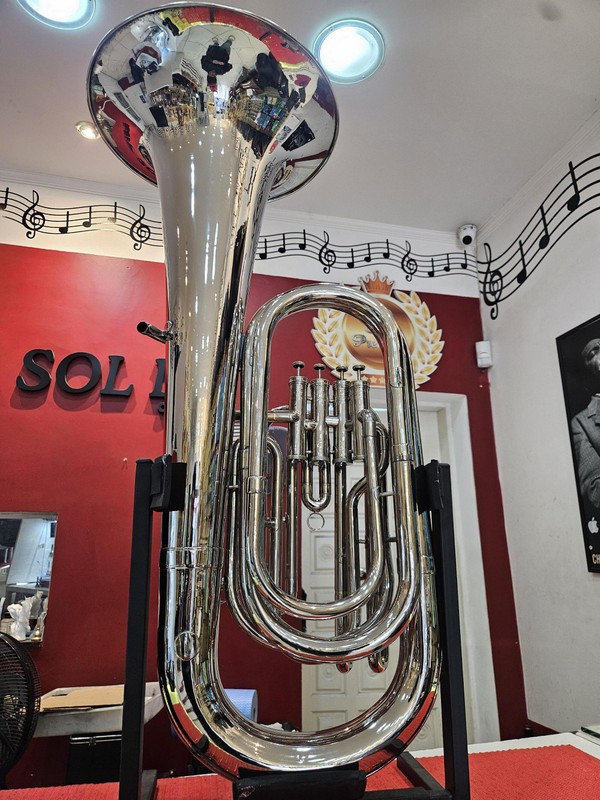 (USADA) Tuba Weril 4/4 em dó - 4 pistos