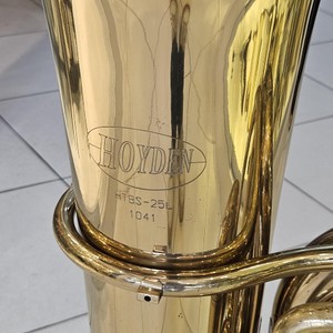 Tuba Hoyden 25L 4/4 em sib - 4 rotores - usado