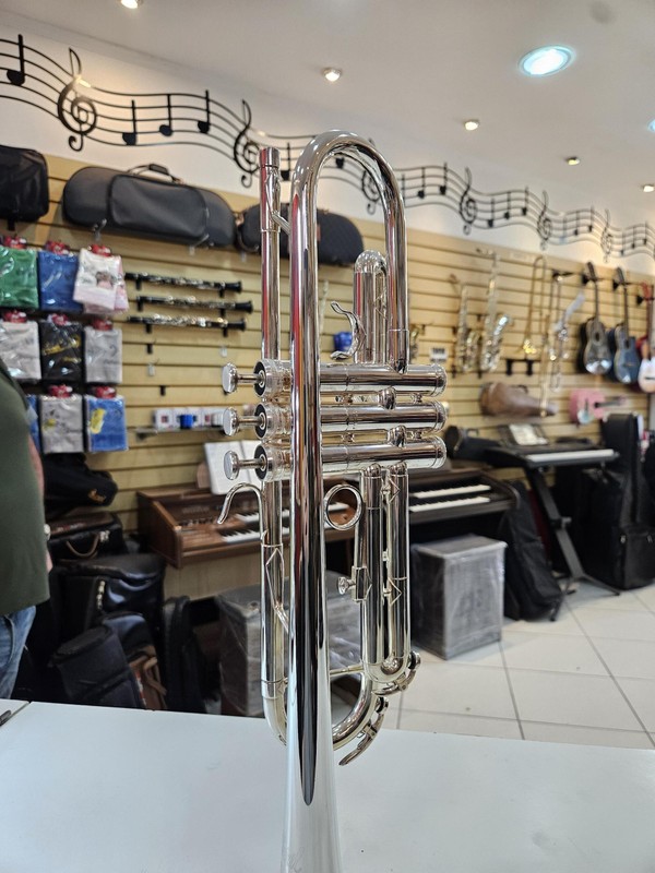 Trompete Weril ET1172 Sib - Prata - Seminovo