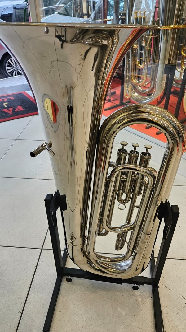 Tuba Weril 3/4 em sib - 3 pistos - usado
