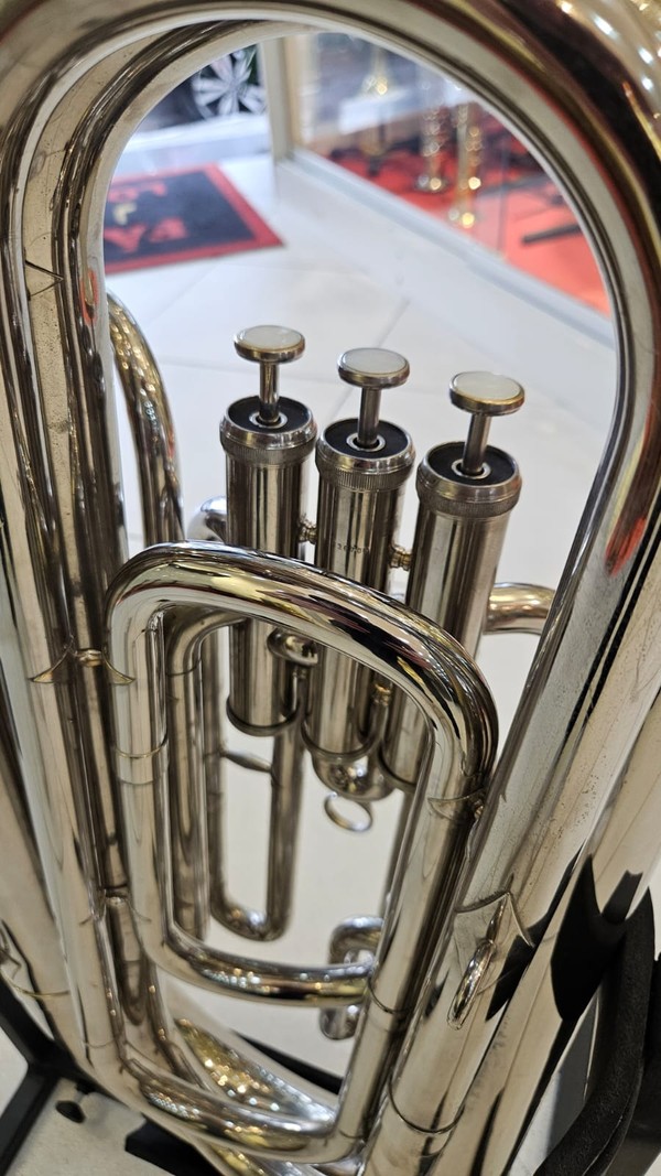Tuba Weril 3/4 em sib - 3 pistos - usado