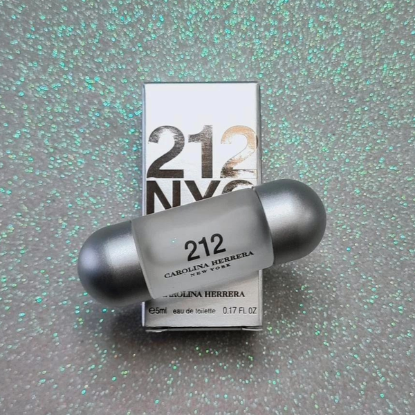 Miniatura Carolina Herrera 212 NYC Feminino - 5 ml 