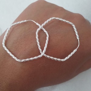 Brinco Argola Hexagonal Retorcido 4cm Prata 925