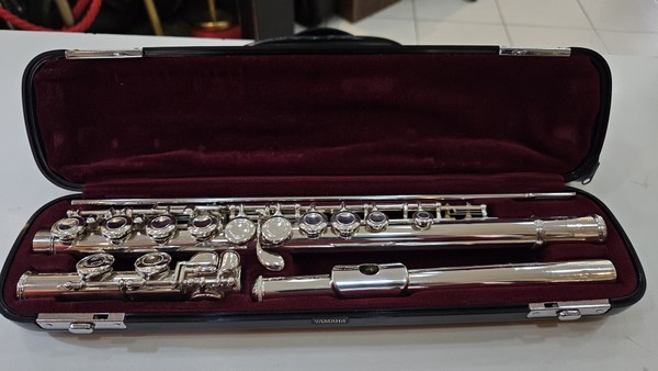 Flauta Transversal Yamaha 311 Revisada Cabeça de Prata!