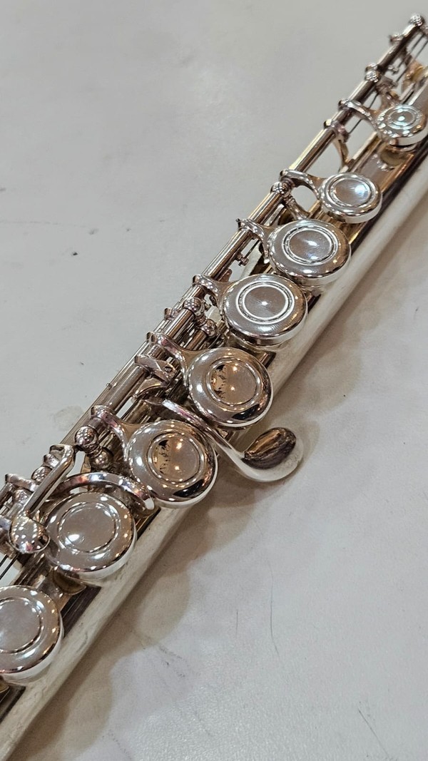 Flauta Transversal Yamaha YFL-211 Revisada