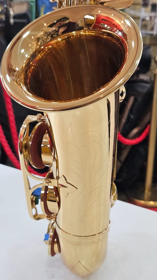 Sax Alto Schieffer NOVO - dourado