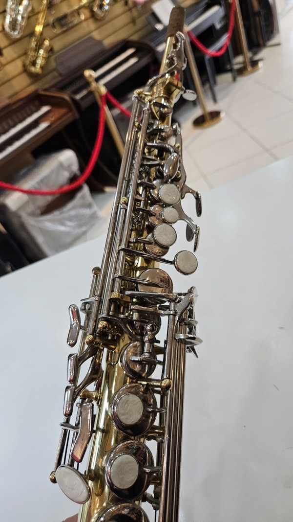 Sax Soprano Eagle SP 502 Sib - seminovo - laqueado com chaves niqueladas