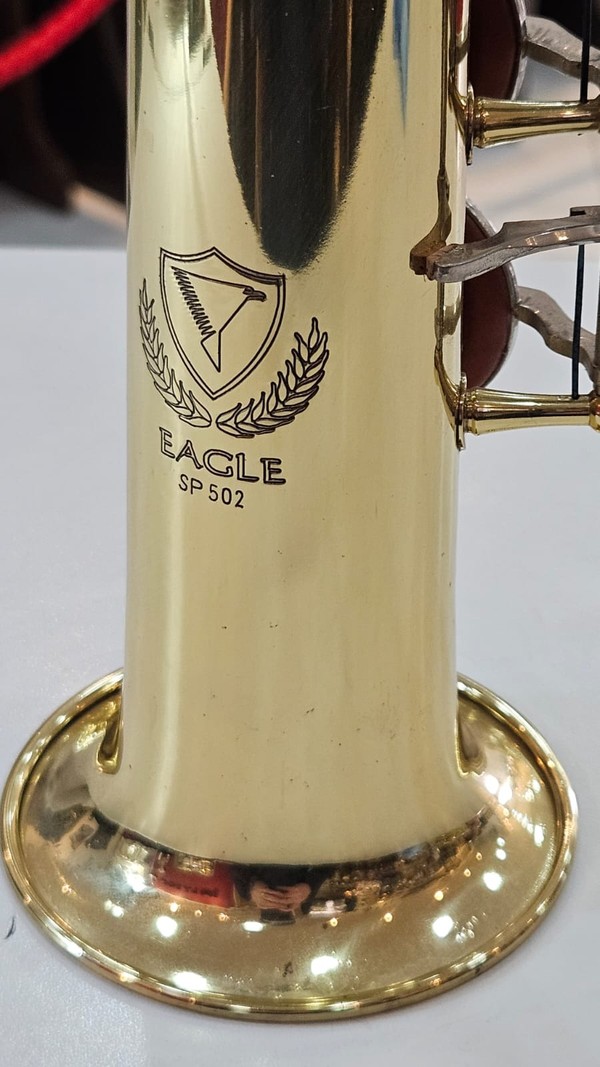 Sax Soprano Eagle SP 502 Sib - seminovo - laqueado com chaves niqueladas
