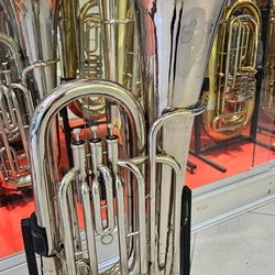 Tuba Weril Brasil 4/4 em sib - 3 pistos - usado