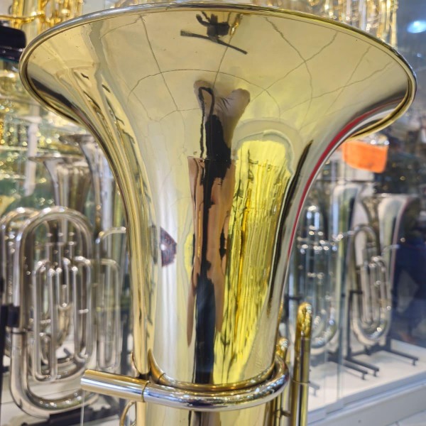 Tuba Premier 3/4 sib seminova laqueada