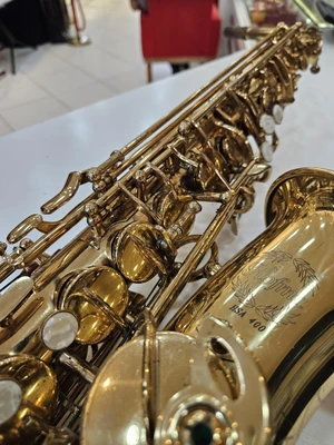 Sax Alto Hofma HSA400 Laqueado usado (Desgastes no banho)