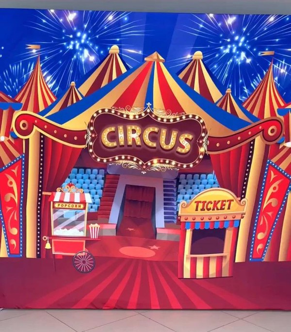 Painel Sublimado com Estrutura Regulável – circus 