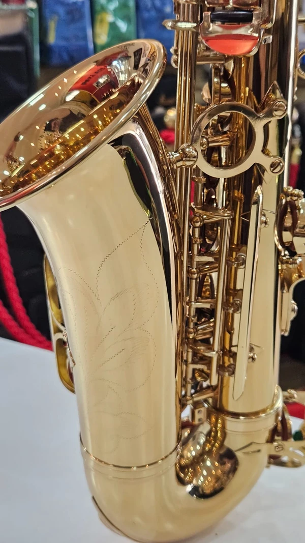 Sax Alto Schieffer NOVO - dourado