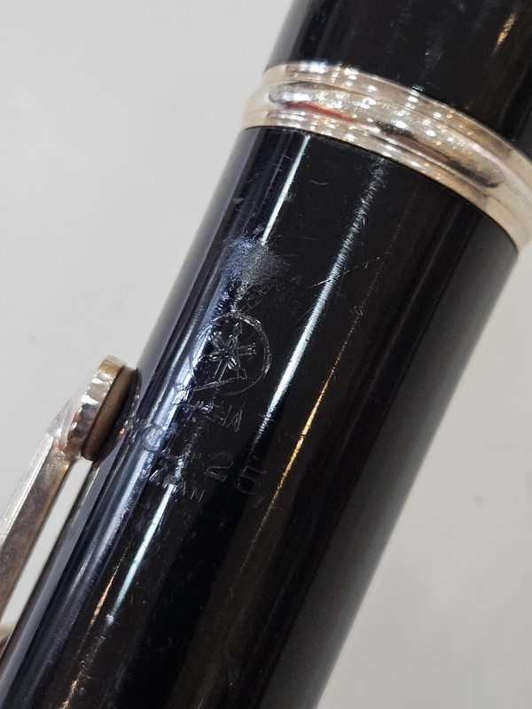 Clarinete Yamaha YCL-25 Sib (Usada) - Sapatilhamento Novo